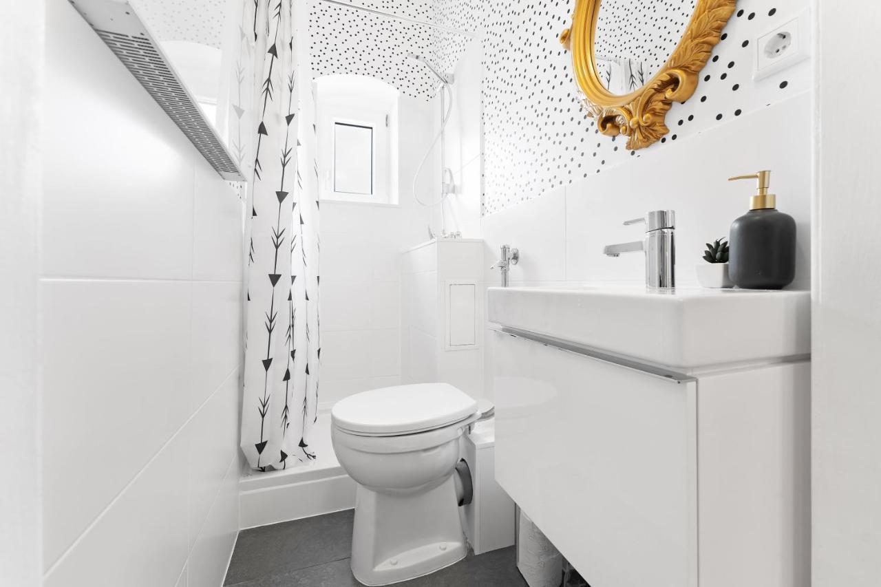 Apartments Direkt Am Staatstheater,Modern,Zentral,Ruhig,2 Zimmer,Netflix,Privatparkplatz Auf Dem Hof 科特布斯 外观 照片